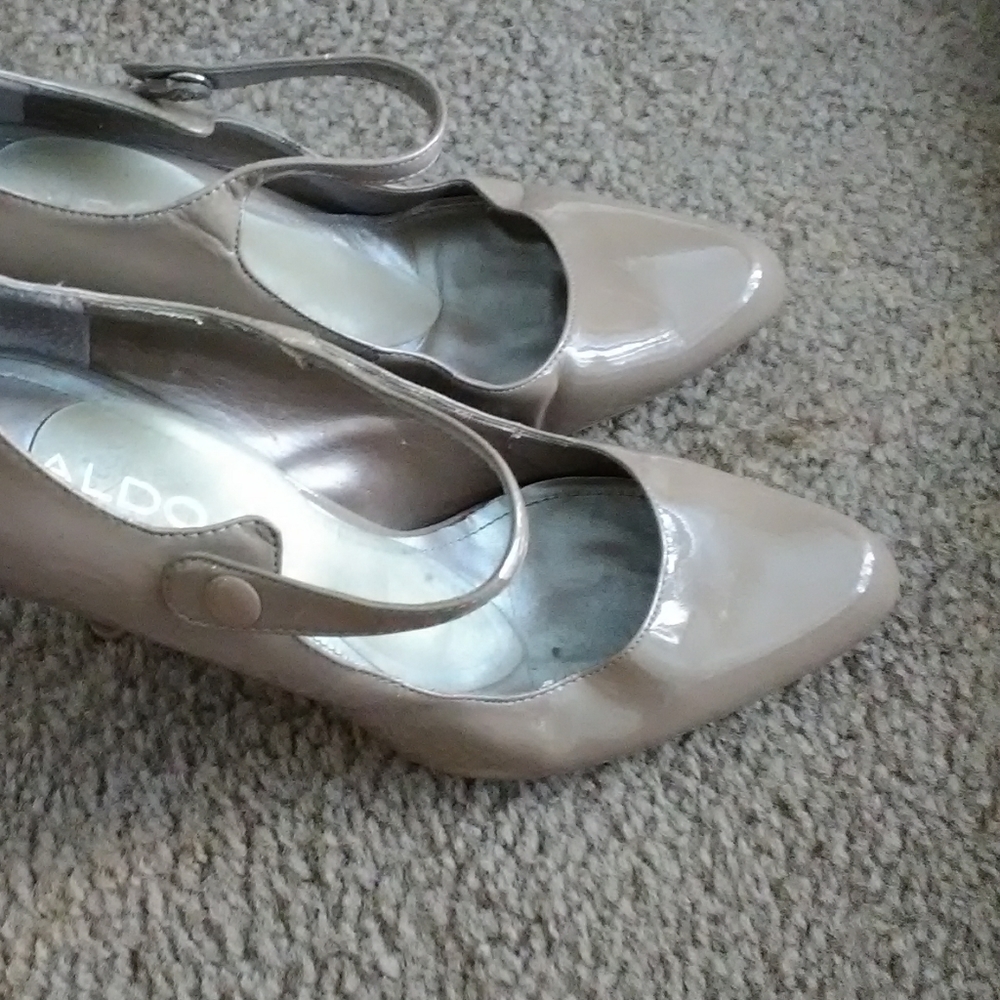 Dress shoes